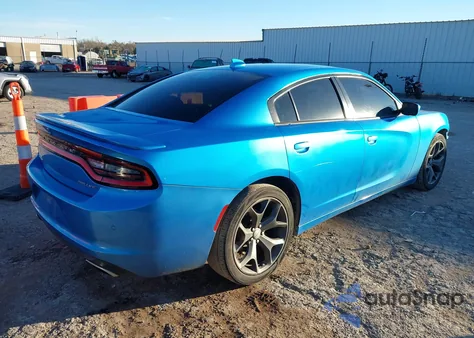 2015 Dodge Charger Sxt z USA, uszkodzony, nr VIN 2C3CDXHG8FH832271